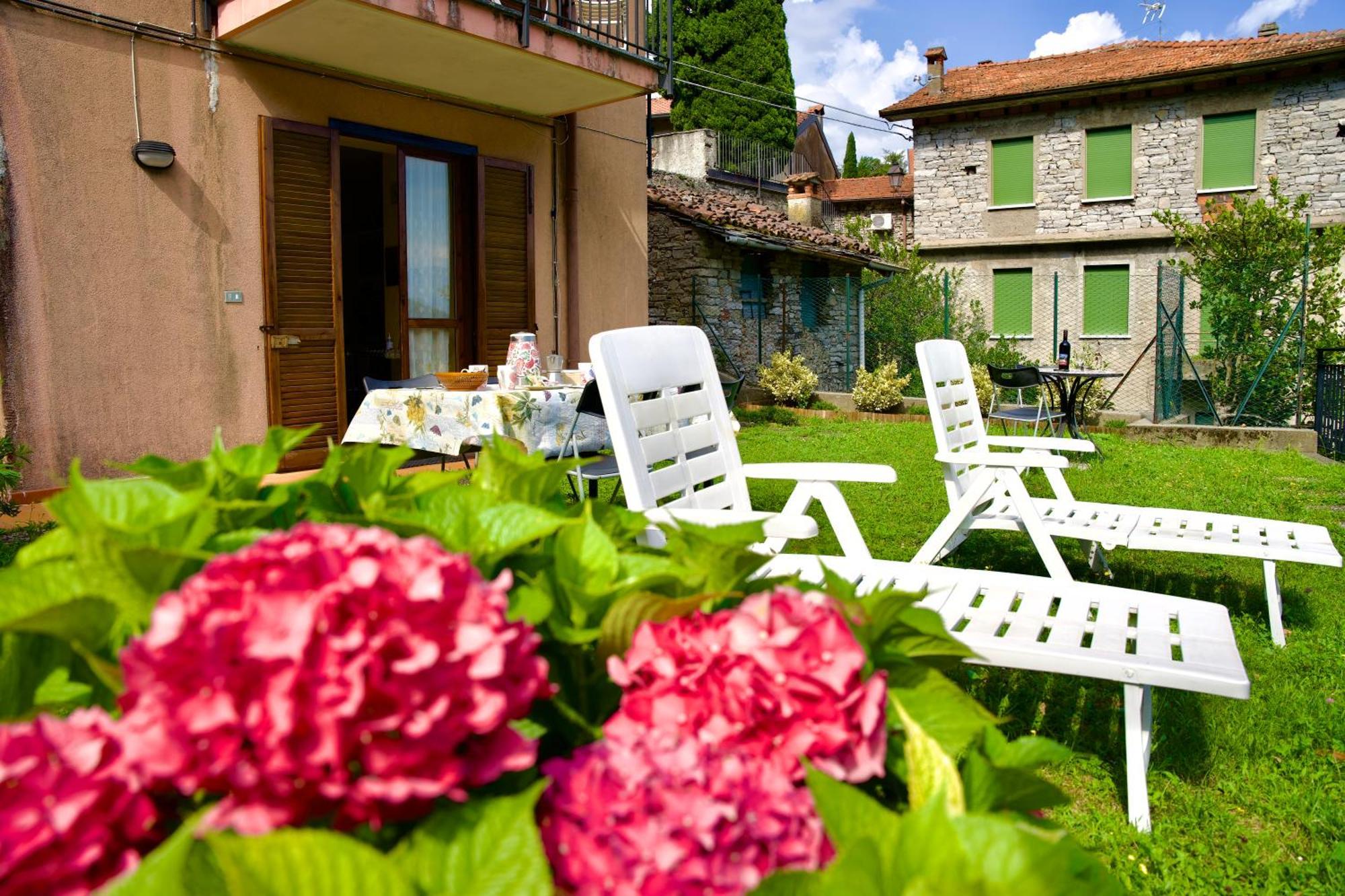 Hotel Diffuso Il Portichetto Vezio Perledo Exterior photo